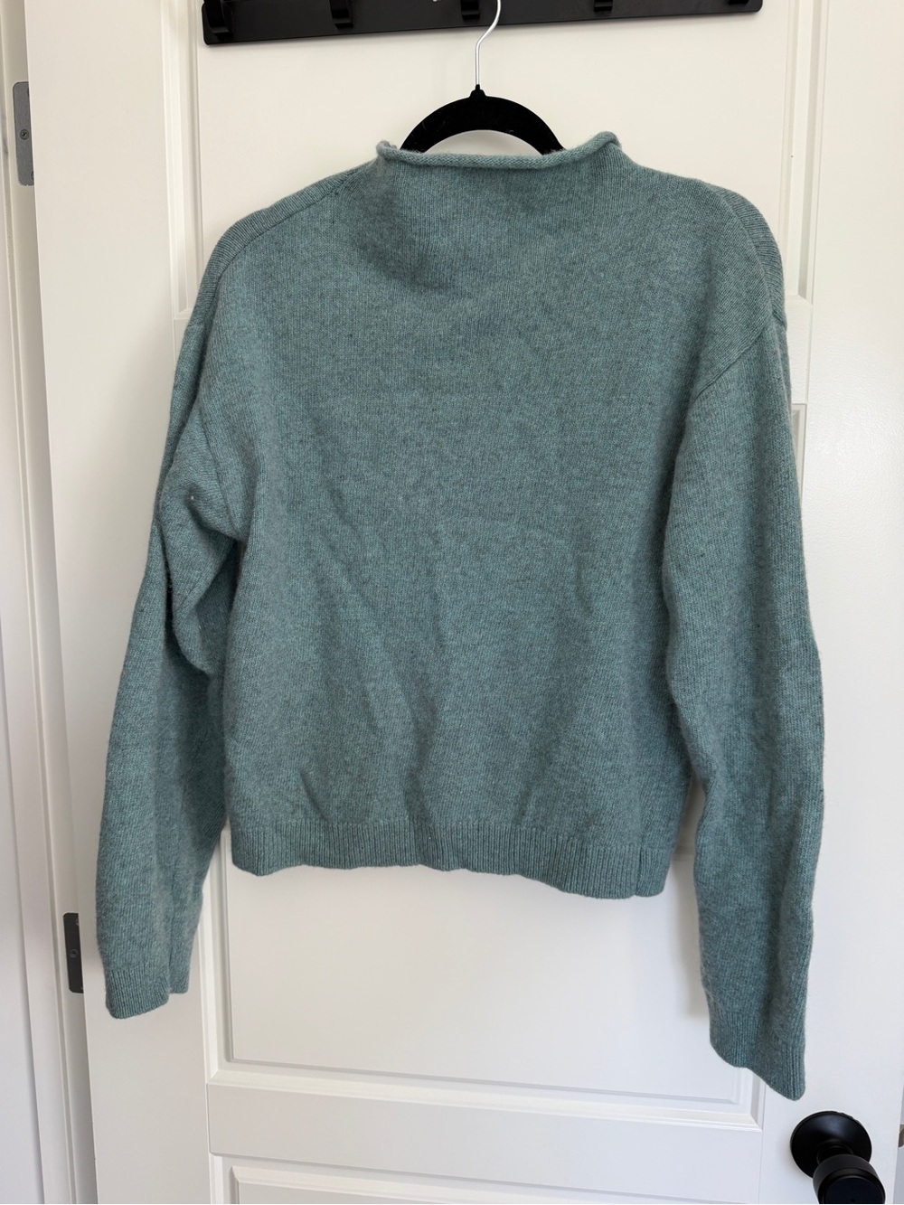 Slim fit Cashmere Wool Blend Sweater - Picture 2 of 4